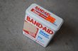 画像4: U.S.A. antique BAND-AID TIN アメリカアンティーク ジョンソン&ジョンソン BAND-AID バンドエイド缶 絆創膏 ヴィンテージ1983's  (4)