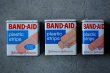 画像2: U.S.A. antique BAND-AID TINS 3pcs アメリカアンティーク ジョンソン&ジョンソン BAND-AID バンドエイド缶 3個SET 絆創膏 ヴィンテージ1960-80's  (2)