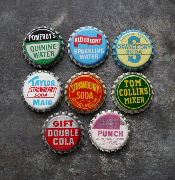 画像1: USA antique SODA Bottle Cap Magnets 8pcs アメリカアンティーク ボトルキャップ マグネット 8個SET ヴィンテージ 1950-70's (1)