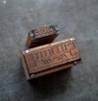 画像1: U.S.A. antique Letterpress 2pcs アメリカアンティーク メタル木製プリンターブロック 2個 ヴィンテージ スタンプ ビンテージ はんこ 数字 1900-40's 