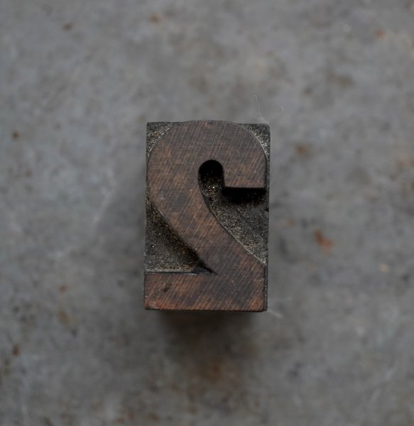 画像1: U.S.A. antique Letterpress 【2】アメリカアンティーク 木製プリンターブロック Ｈ2.5cm ヴィンテージ スタンプ ビンテージ はんこ 数字 1900-40's  (1)