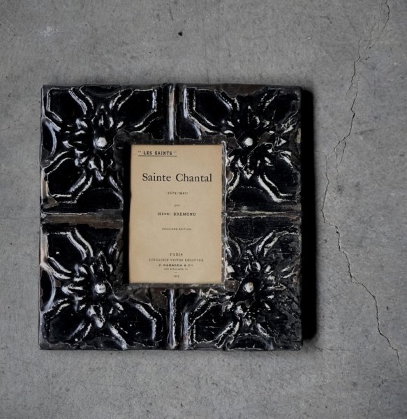 画像1: U.S.A. antique TIN CEILING PHOTO FRAME アメリカアンティーク ティンパネル フォトフレーム  ヴィンテージ ビンテージ 1860-1940's (1)