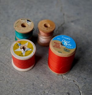 画像: U.S.A. antique Wooden Spools アメリカアンティーク 木製スプール 糸巻き 糸 4個セット  ヴィンテージ 1950-70's