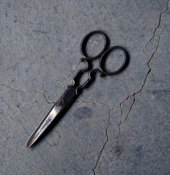 画像1: ENGLAND antique Scissors イギリスアンティーク ハサミ シザー  鋏 ヴィンテージ 1920-40's (1)