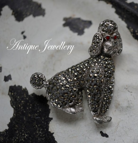 画像1: ENGLAND antique PAN Brooch イギリスアンティーク DOG 犬 ドッグ ブローチ コスチュームジュエリー ヴィンテージ ブローチ 1950-80's  (1)
