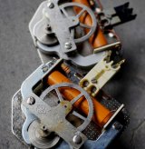 画像: CZECHOSLOVAKIA antique PRAGOTRON wall clock MOVEMENT PARTS 2pcs チェコスロバキアアンティーク パラゴトロン 掛け時計 ムーブメント 2個セット 機械部品 ジャンク ヴィンテージ 1940-70's