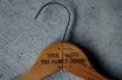 画像3: U.S.A. antique Advertising Hanger アメリカアンティーク アドバタイジング 広告入 木製ハンガー ヴィンテージ 1940-70's