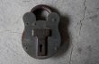 画像3: ENGLAND antique PADLOCK イギリスアンティーク クマ型 刻印入り パドロック NO KEY ヴィンテージ 1920-40's (3)
