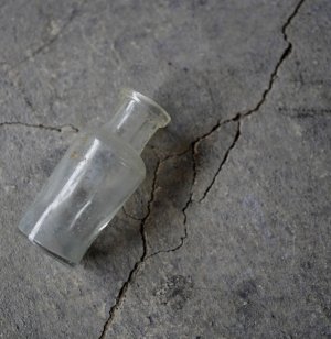 画像: ENGLAND antique Glass Bottle イギリスアンティーク 小さな ガラスボトル ガラス瓶 1900-20's