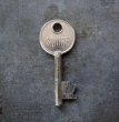 画像2: ENGLAND antique KEY イギリスアンティークキー ヴィンテージキー 鍵  パドロックキー ヴィンテージ 1950-70s (2)