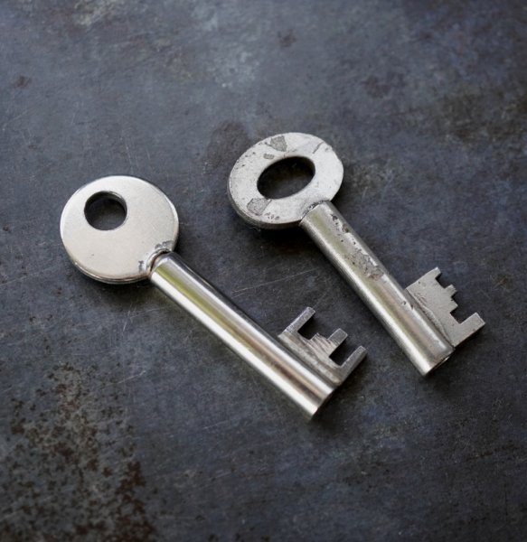 画像1: ENGLAND antique KEYS 2pcs イギリスアンティークキー ヴィンテージキー 鍵 2本セット パドロックキー ヴィンテージ 1950-80s (1)