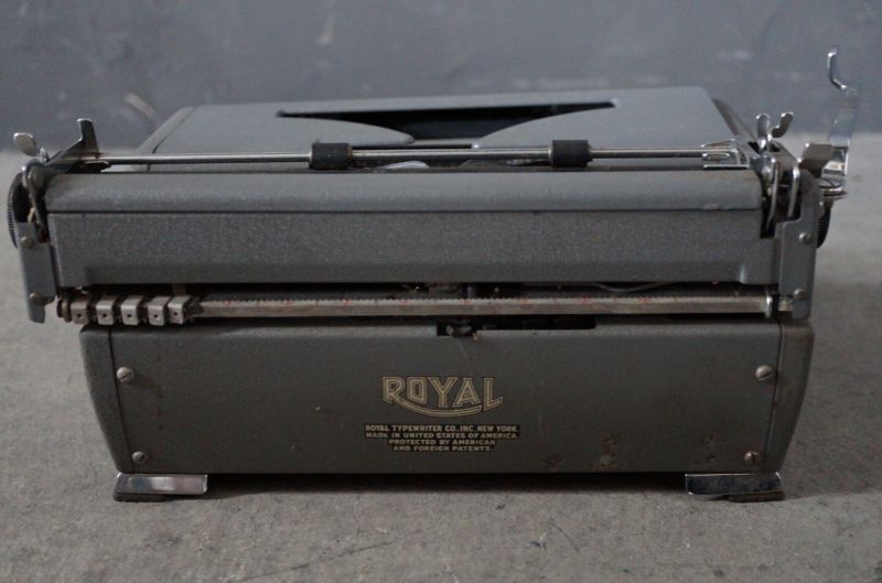 U.S.A. antique ROYAL Typewriter アメリカアンティーク ロイヤル