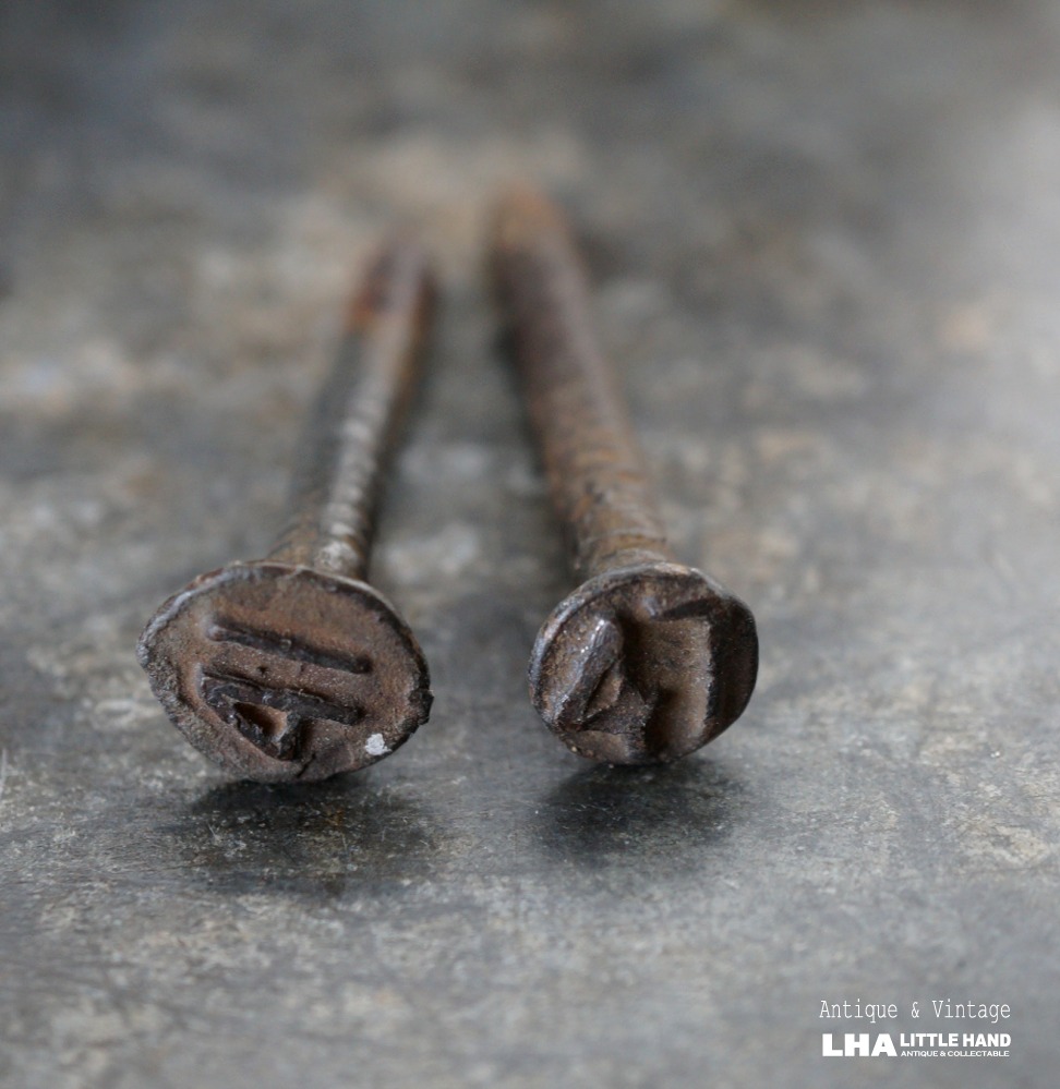 画像2: USA antique Railroad Nails 2pcs アメリカアンティーク レールロード ナンバーネイル 鉄道釘 2本セット 釘 1940-50's