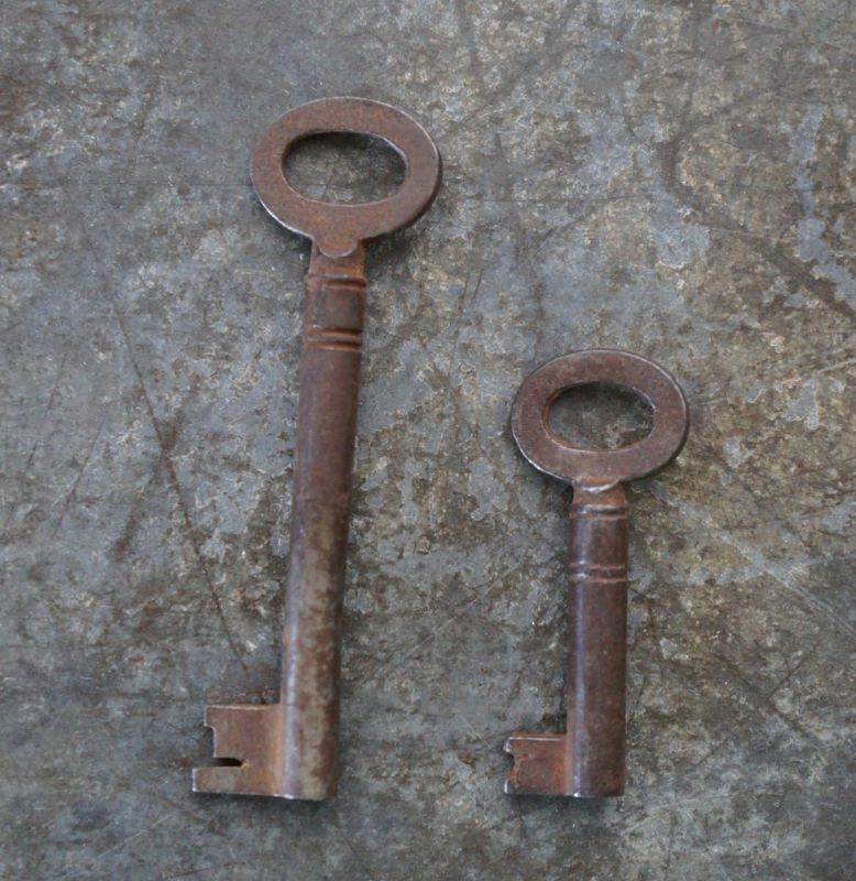 ENGLAND antique KEYS 2pcs イギリスアンティークキー ヴィンテージ