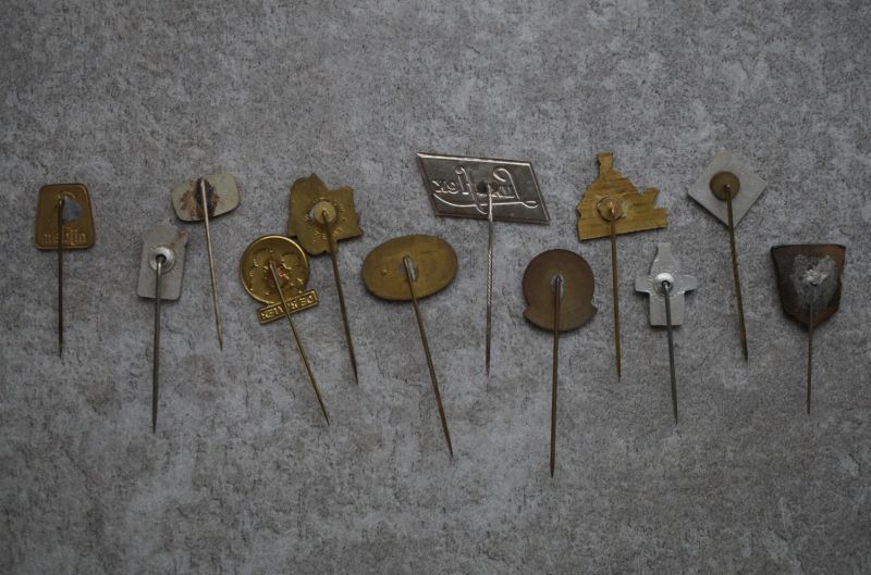 画像3: SALE【50%OFF】NETHERLANDS antique ADVERTISING HAT PINS 12pcs オランダアンティーク ハットピン ヴィンテージ 12本SET 1960-80's