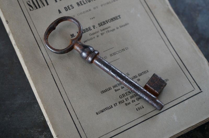 画像2: FRANCE antique KEY フランスアンティークキー 大きな鍵 H10cm 1890-1920's