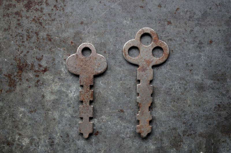 画像2: U.S.A. antique KEYS 2pcs アメリカアンティークキー ヴィンテージキー 鍵 2本セット ヴィンテージ 1940-70s