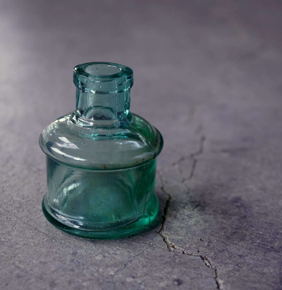 画像1: ENGLAND antique Ink Bottle イギリスアンティーク ガラス インクボトル 瓶 ガラスボトル 1890－1910's
