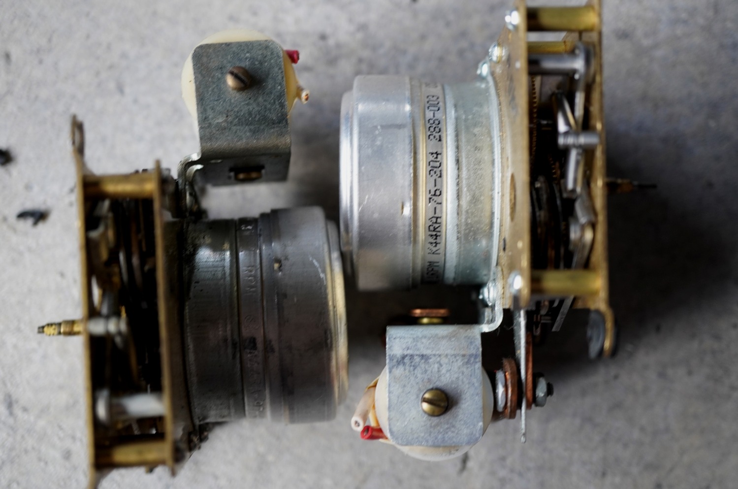 画像4: U.S.A. antique wall clock MOVEMENT PARTS 2pcs アメリカアンティーク 掛け時計 ムーブメント 機械部品 2個セット ジャンク ヴィンテージ 1940-70's